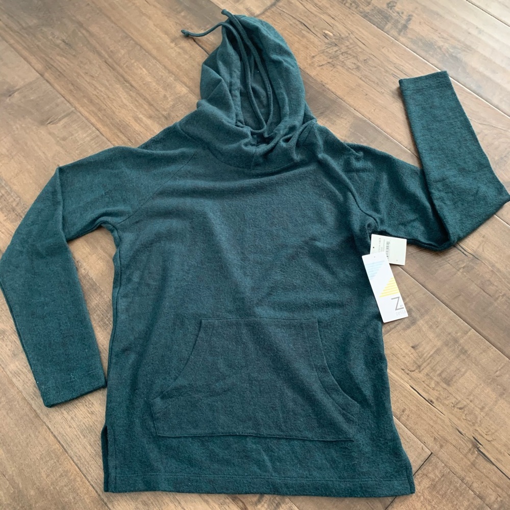 BRAND NEW zella green hoodie